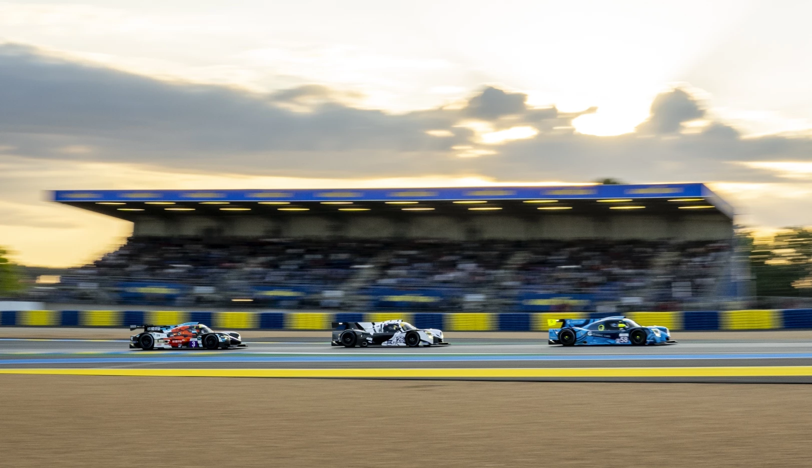 684ae054cd9fb684acdcbdc3be_rolex-lemans2406aw0106-desktop (1)